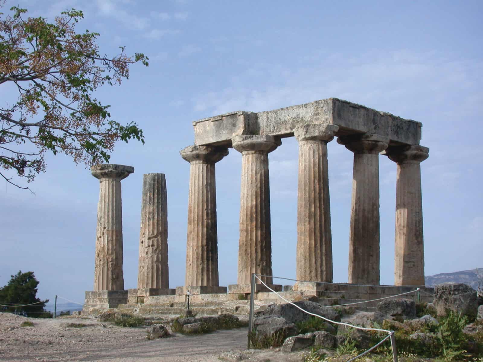 Templo de Apolo, Corinto, Grecia
