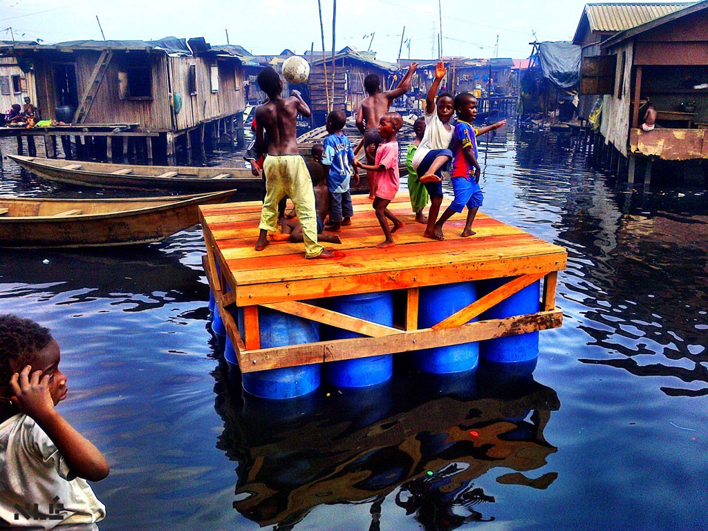 Sistema de flotación Makoko