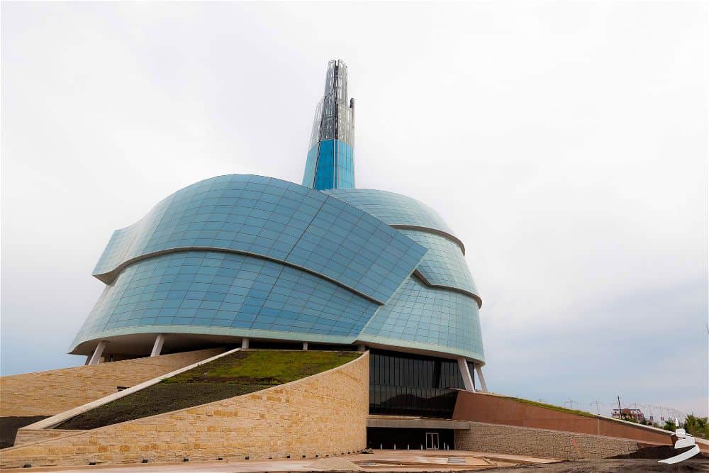 El Museo Canadiense de Derechos Humanos de Antoine Predock es un hito asombroso en Winnipeg