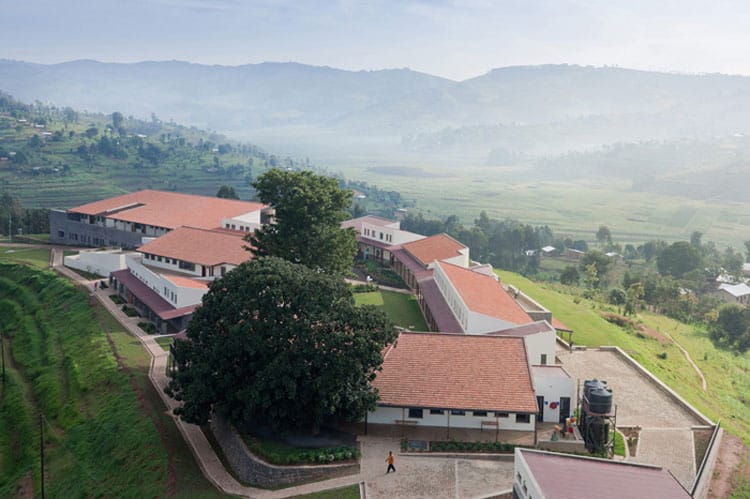 Hospital Butaro en Ruanda por MASS Design Group