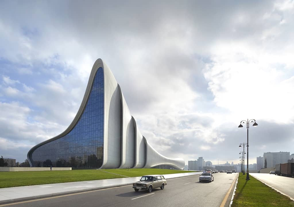 Heydar-Aliyev-Center --- Zaha-Hadid-Architects --- Hufton - + - Crow-8