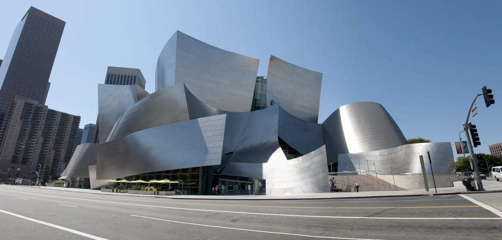The Walt Disney Concert Hall en Los Ángeles por Frank Gehry