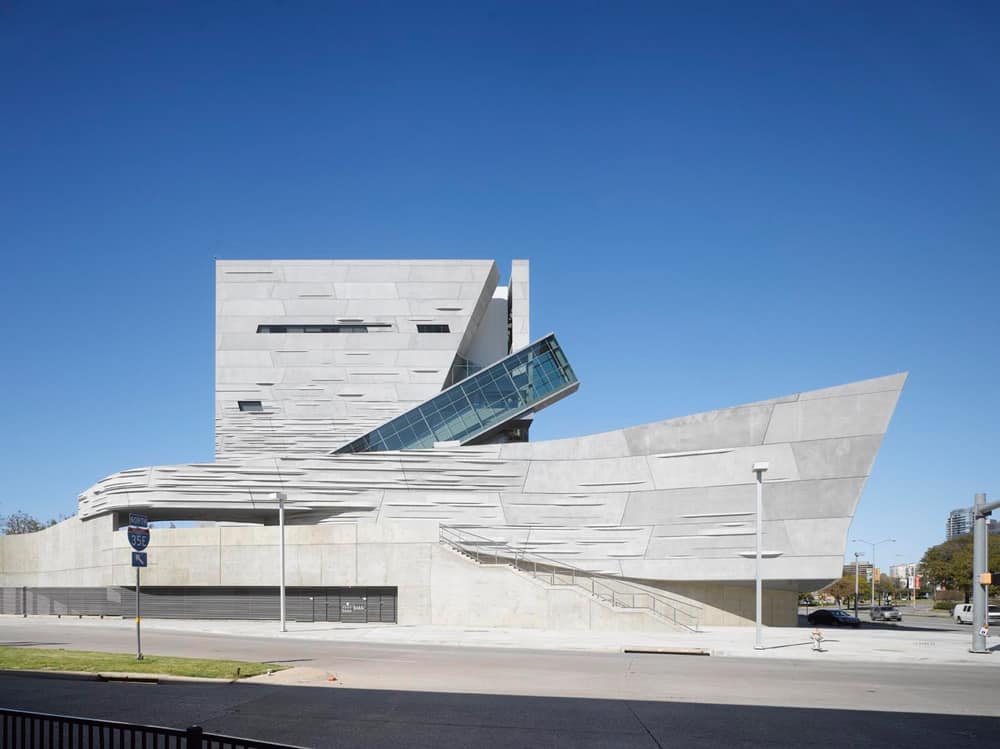 Perot Museum of Nature and Science en Dallas, Texas por Morphosis: An Extraordinary Collision of Rock and Glass